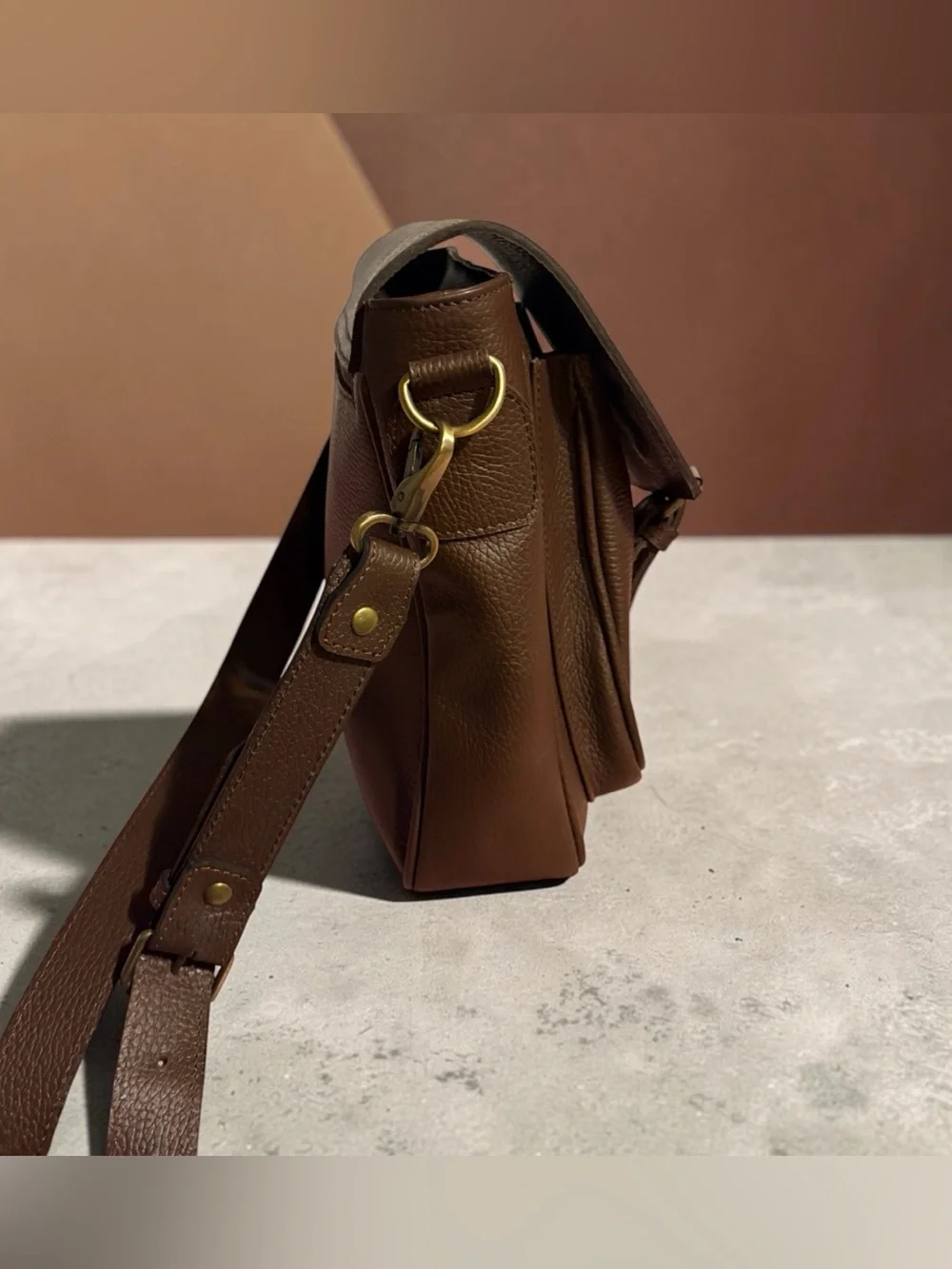 Leather Crossbody Bag in Brown - Gontol Style
